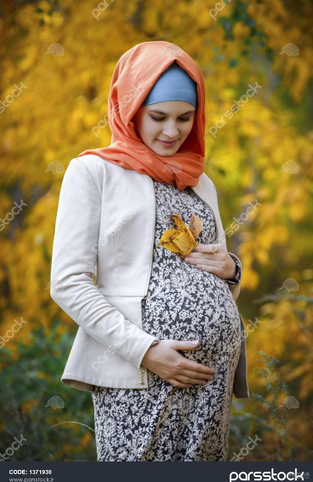 عکس با حجاب بارداری