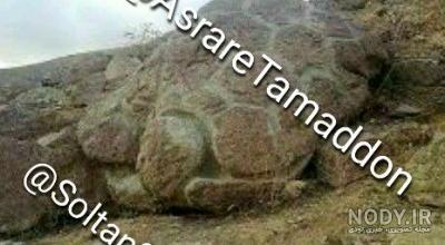 حکاکی مثلث روی سنگ حکاکی مثلث روی سنگ