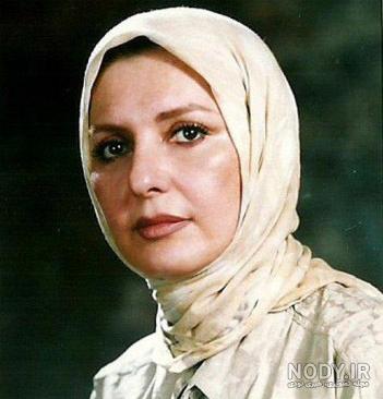 عکس با حجاب گوگوش در تهران