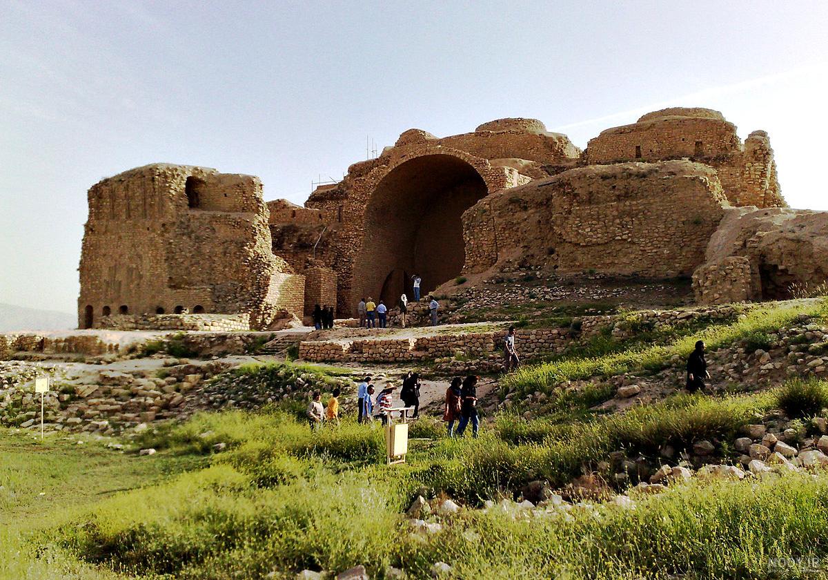 عکس قلعه دختر فیروزآباد