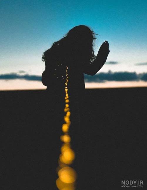 عکس دختر تنها در تاریکی شب عکس دختر تنها در تاریکی شب