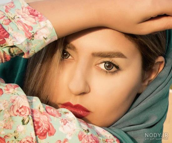 ژست عکس دخترانه سلفی دونفره