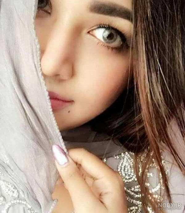ژست عکاسی دخترانه شاخ ژست عکاسی دخترانه شاخ