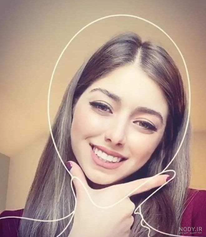 ژست عکس دخترانه در آتلیه ژست عکس دخترانه در آتلیه