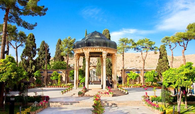 عکس آرامگاه حافظ و سعدی عکس آرامگاه حافظ و سعدی