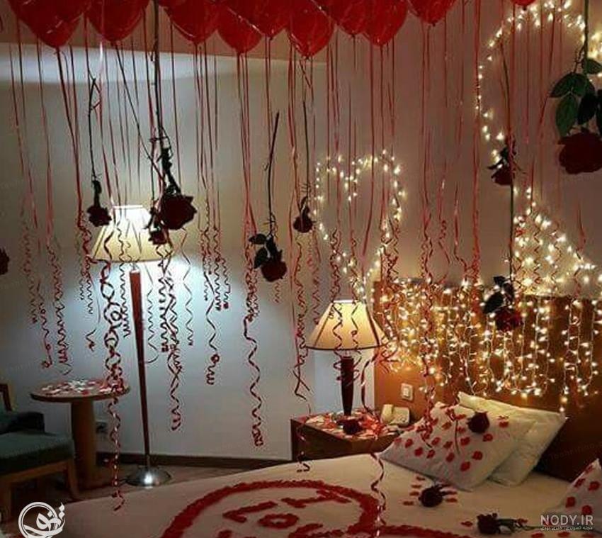 ژست عکس سالگرد ازدواج با کیک
