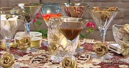 سفره هفت سین با جام بلوری سفره هفت سین با جام بلوری