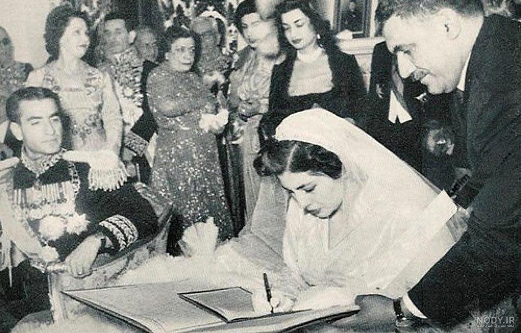 فیروزه دختر ثریا اسفندیاری