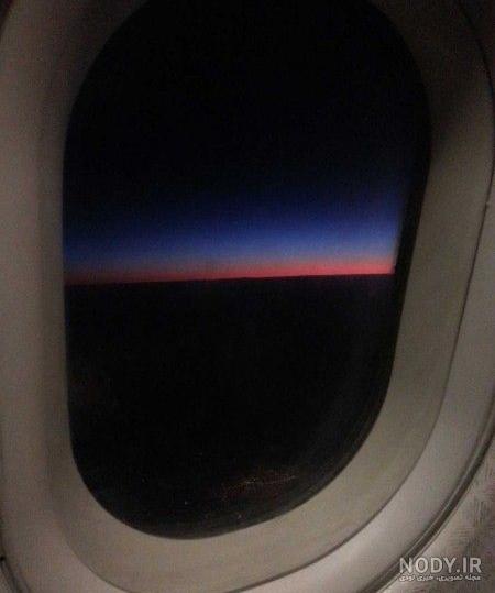 چراغ هواپیما در شب