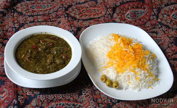 طرز تهیه قورمه سبزی برای دو نفر طرز تهیه قورمه سبزی برای دو نفر