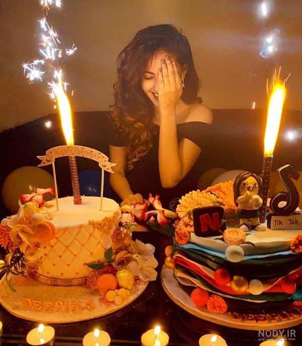 ژست عکس دونفره با کیک تولد ژست عکس دونفره با کیک تولد