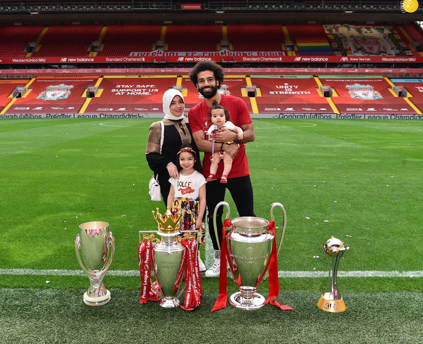 محمد صلاح و همسرش