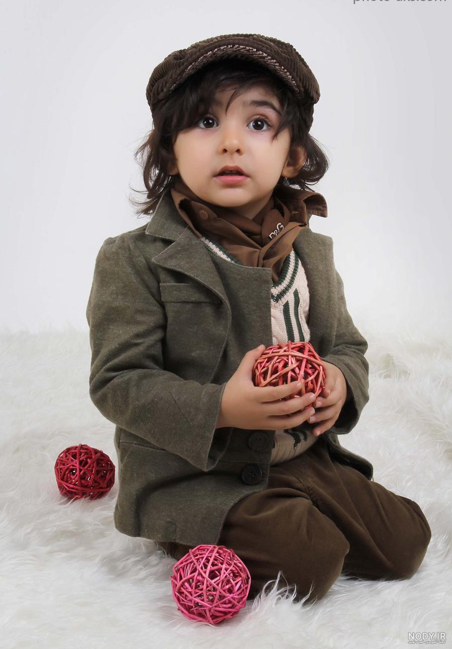 عکس دختر بچه مو مشکی