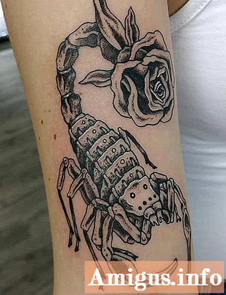 تاتو عقرب روی دست