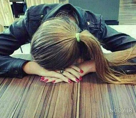 عکس گریه دختر تنها