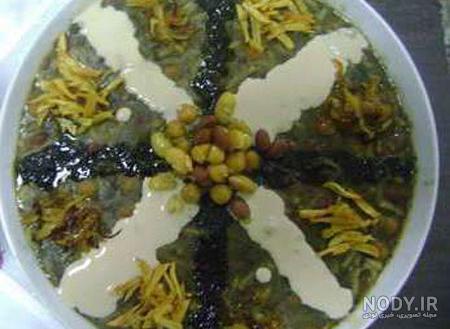 تزیین آش رشته با ماسوره