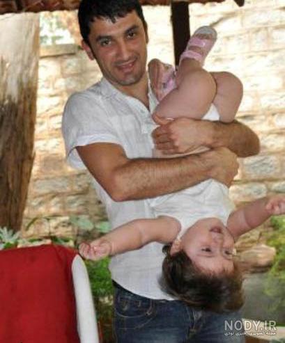 شهرام محمودی و فرزندانش