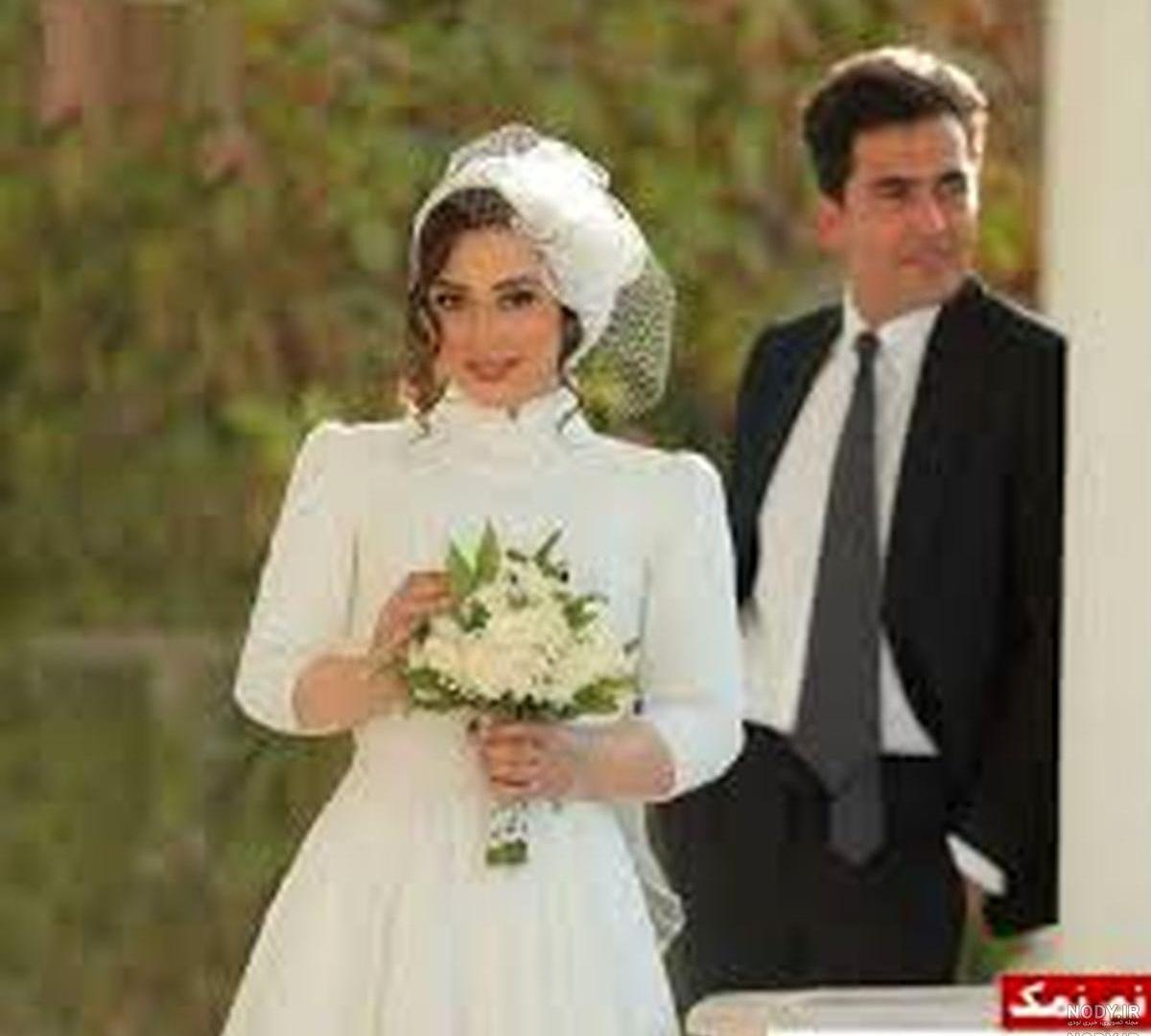 عکس سارا و نیکا در خارج