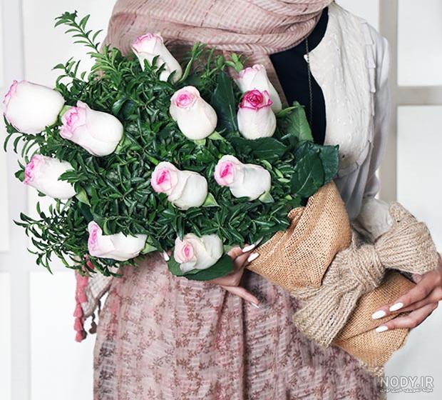 یک دسته گل زیبا یک دسته گل زیبا