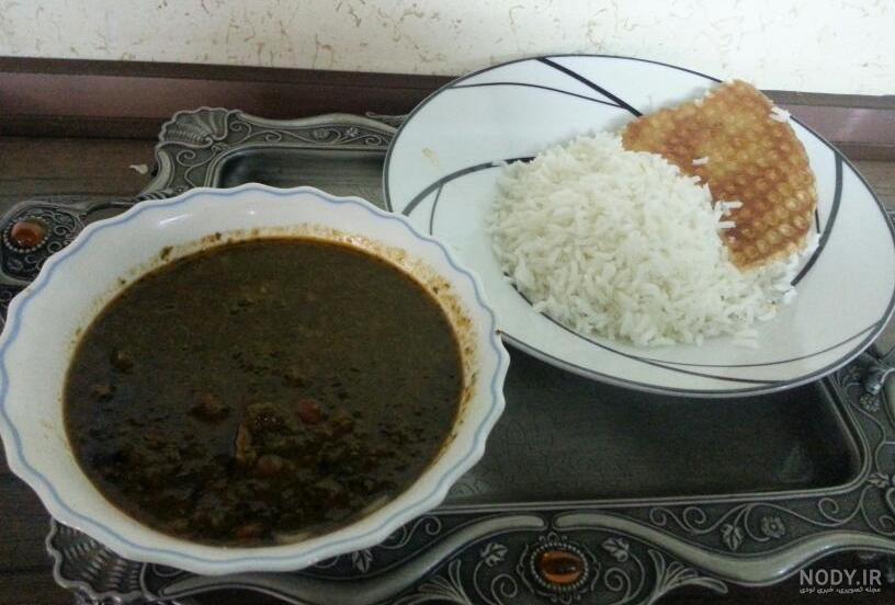طرز تهیه قورمه سبزی برای دو نفر طرز تهیه قورمه سبزی برای دو نفر