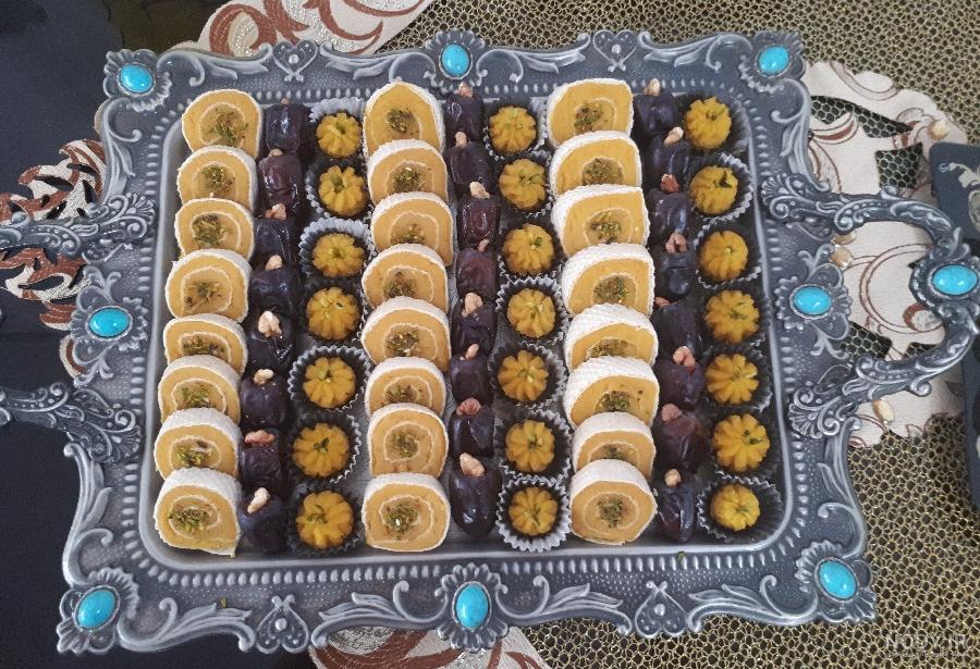 عکس از تزیین حلوا و خرما
