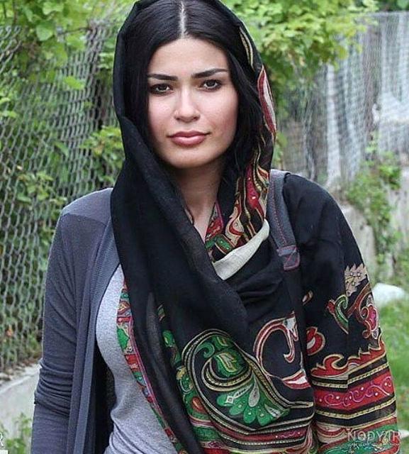 عکس شیوا طاهری بی حجاب