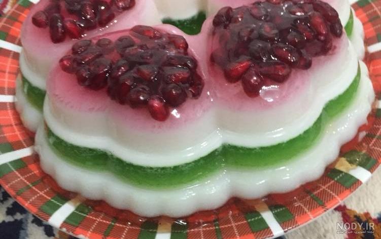 ژله هندوانه در ظرف پیرکس