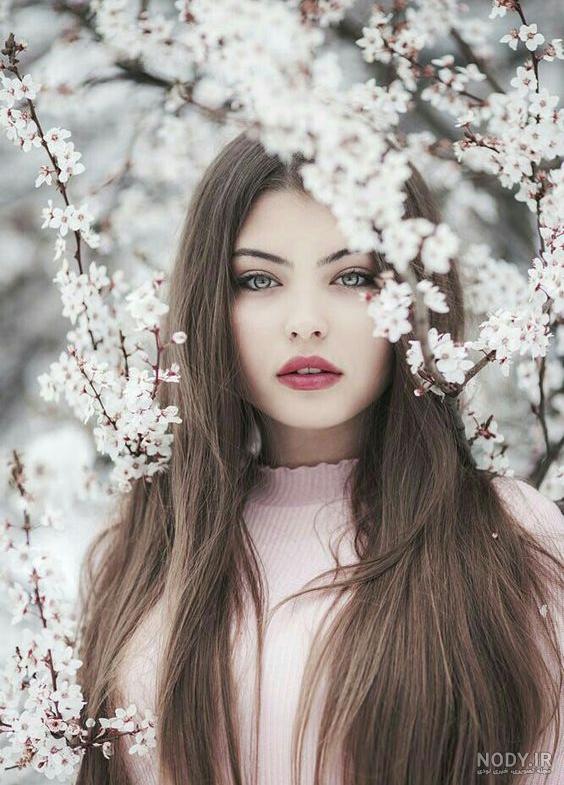 ژست عکس دختر زیبا برای پروفایل ژست عکس دختر زیبا برای پروفایل