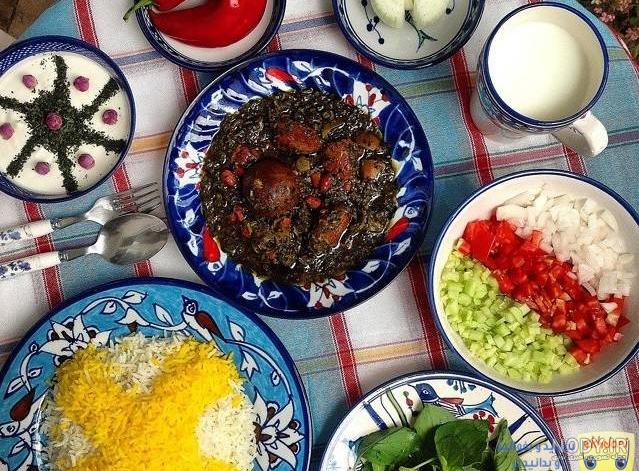 تزیین قورمه سبزی نذری