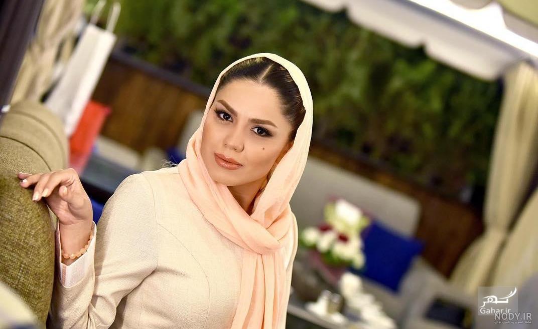 عکس آزاده ثابتی و همسرش