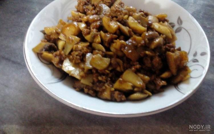 غذا با قارچ و سیب زمینی غذا با قارچ و سیب زمینی