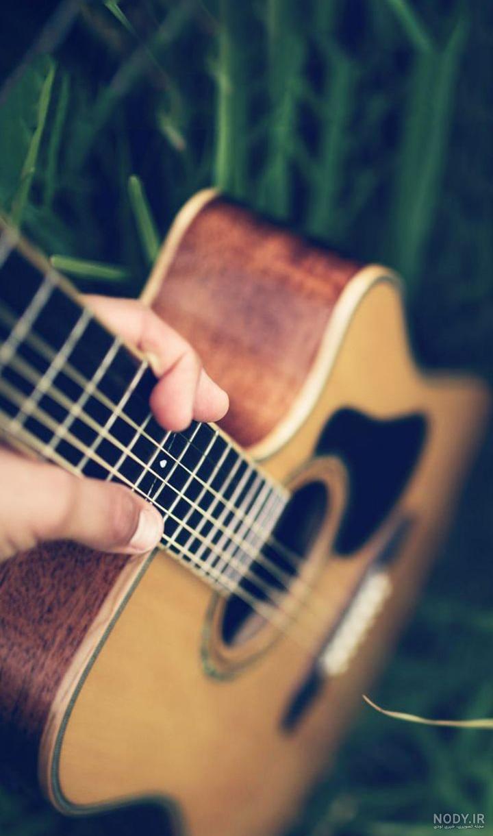  عکس پسر خوشگل با گیتار برای پروفایل