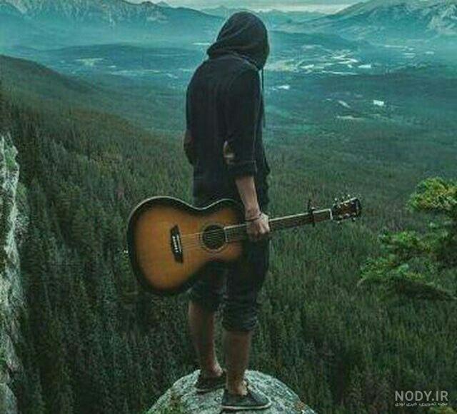 عکس پسر خوشگل با گیتار برای پروفایل