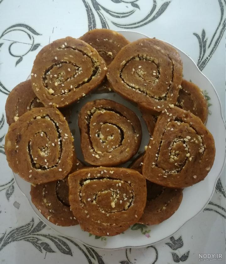 رولت خرما و حلوا رولت خرما و حلوا