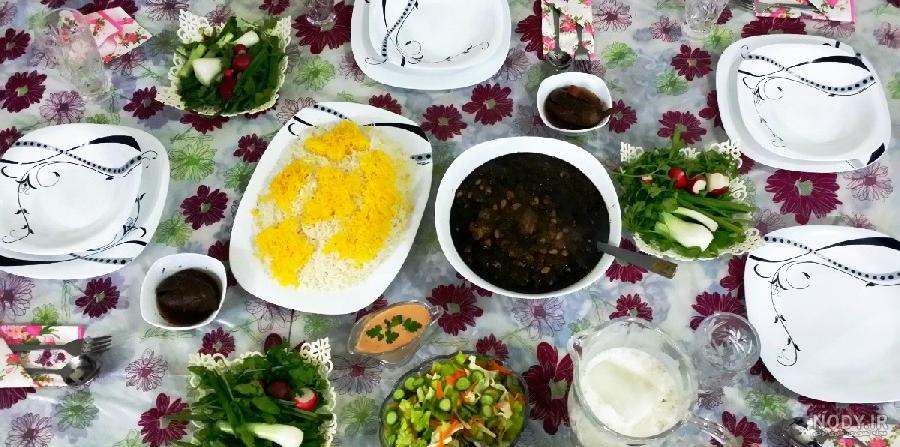 طرز تهیه قورمه سبزی برای 4 نفر