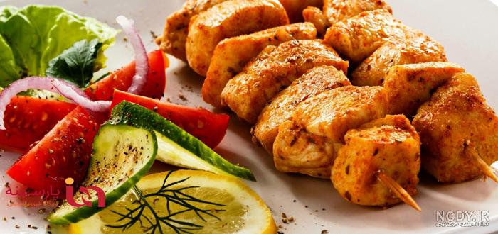عکس از غذای جوجه چینی عکس از غذای جوجه چینی