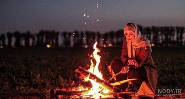 ژست عکاسی لب دریا دخترانه