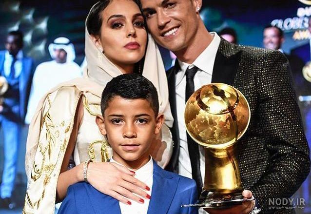 عکس همسر رونالدو در استخر