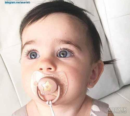 عکس دختر بچه چشم رنگی عکس دختر بچه چشم رنگی