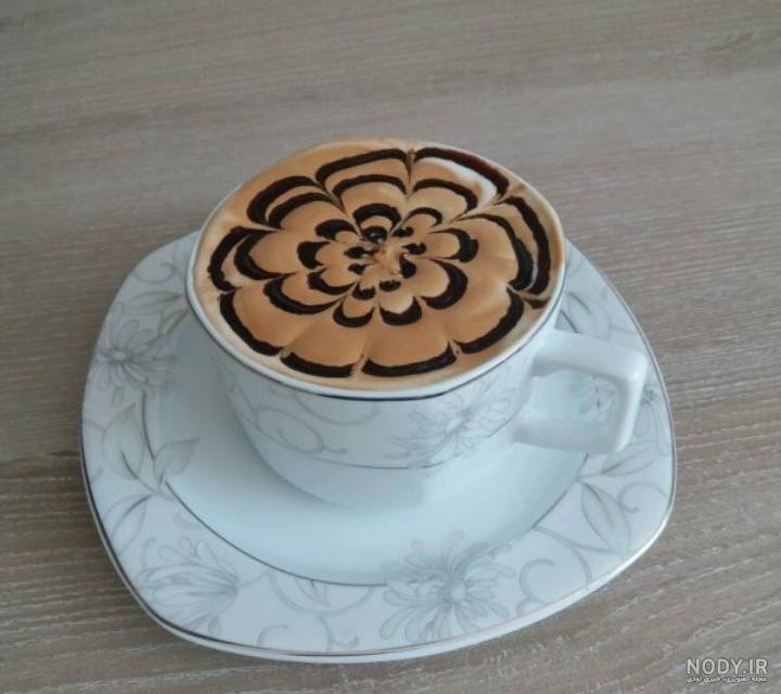 عکس فنجان قهوه در طبیعت