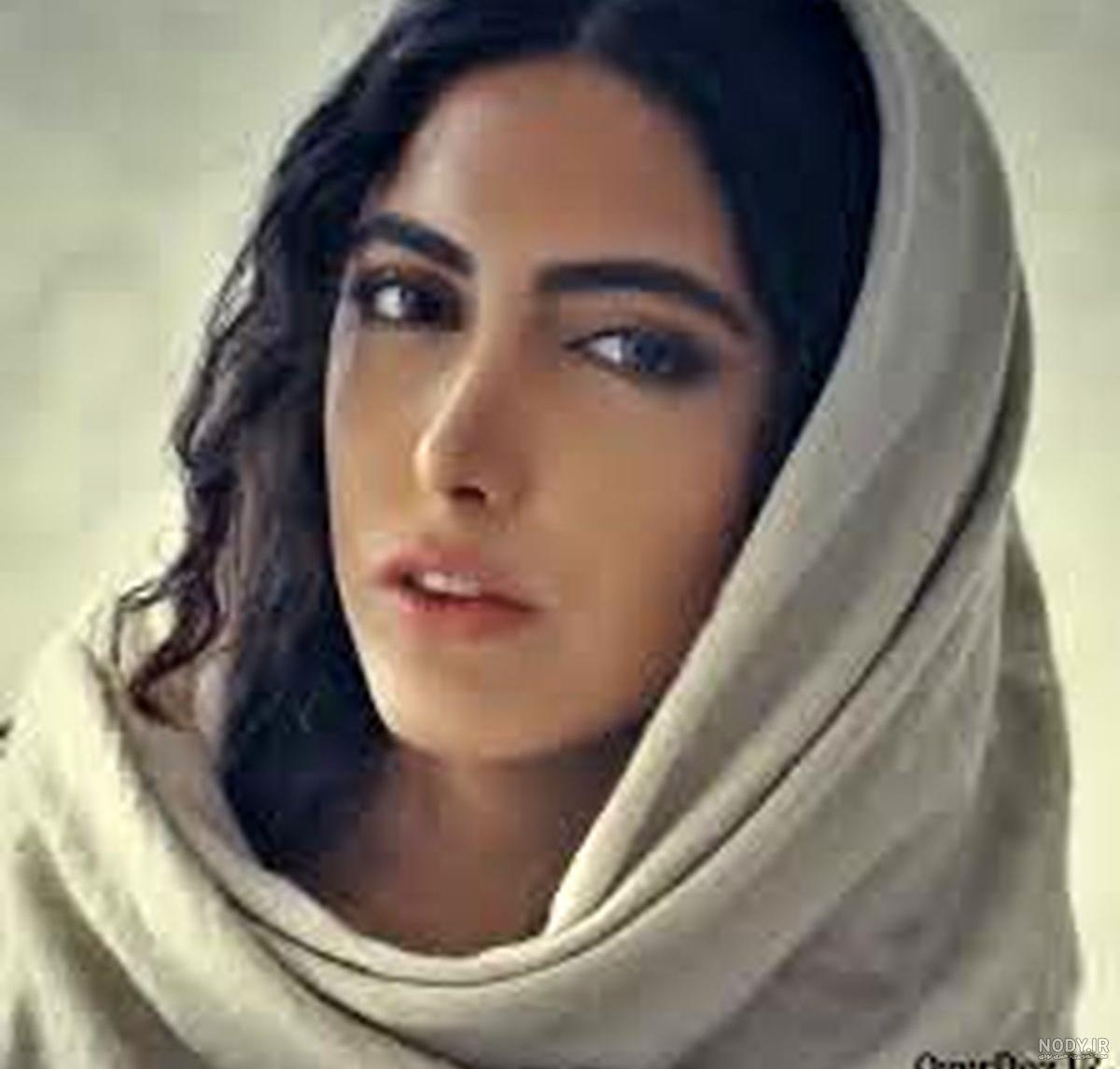 عکس های ساناز طاری کشف حجاب عکس های ساناز طاری کشف حجاب
