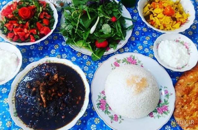 طرز تهیه قورمه سبزی مجلسی برای ۲۰ نفر طرز تهیه قورمه سبزی مجلسی برای ۲۰ نفر