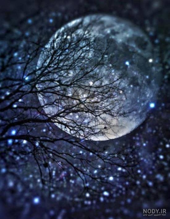 عکس آسمان شب با ماه و ستاره