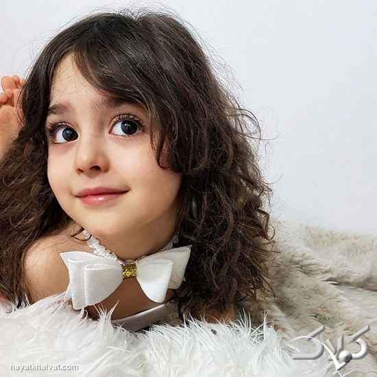نوزادی آناهیتا هاشم زاده