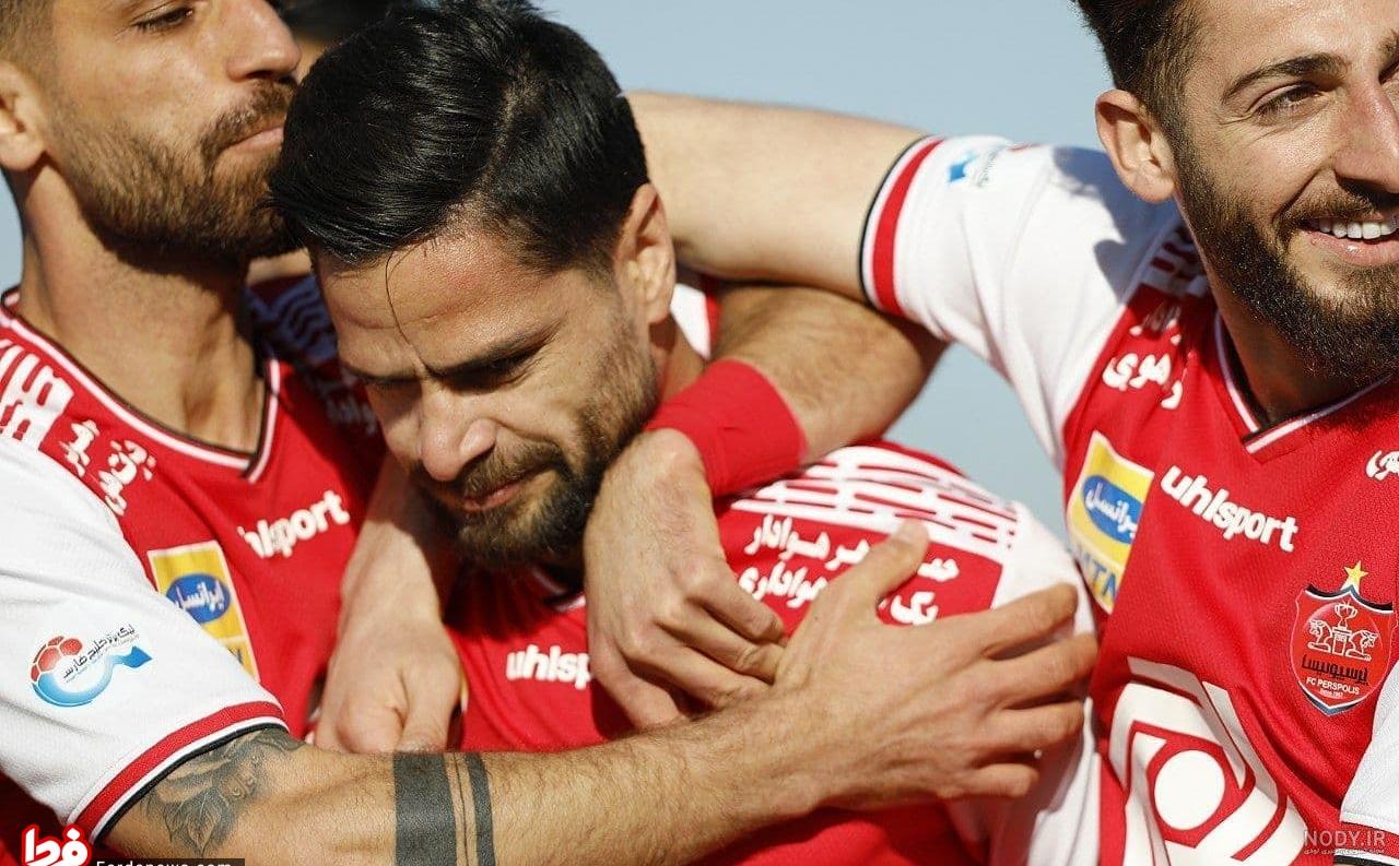 چهار گل پرسپولیس به استقلال چهار گل پرسپولیس به استقلال