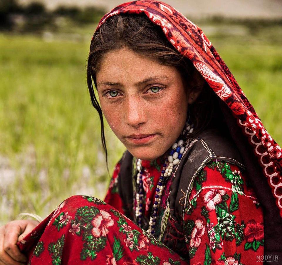 عکس دختر روستایی در طبیعت عکس دختر روستایی در طبیعت