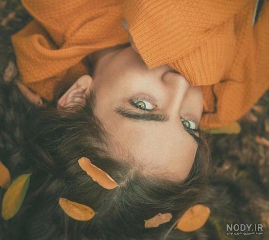 ژست سلفی دخترانه در خانه