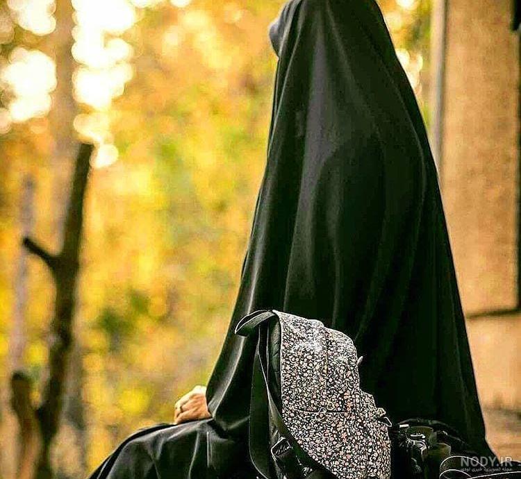 عکس دختر چادری از پشت سر عکس دختر چادری از پشت سر