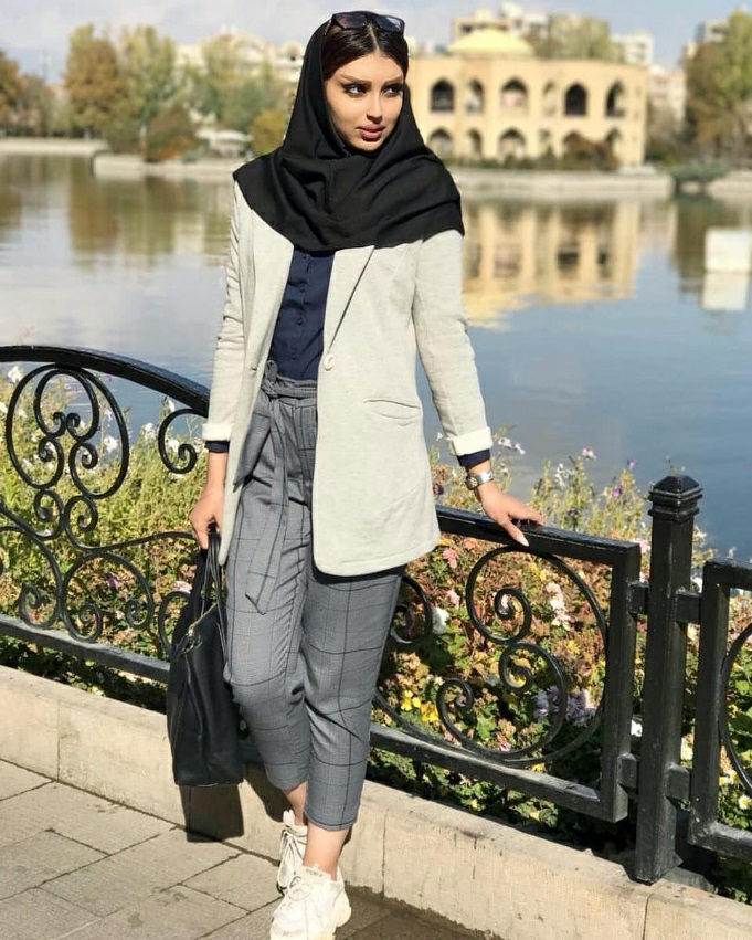 اینستاگرام مانتو لاکچری اینستاگرام مانتو لاکچری