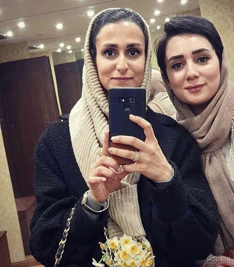 ژست عکاسی در خانه سلفی